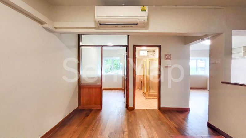 3 Bed Walk-up Apartment (Condo) for Rent in  Chancery Court - Image 5
